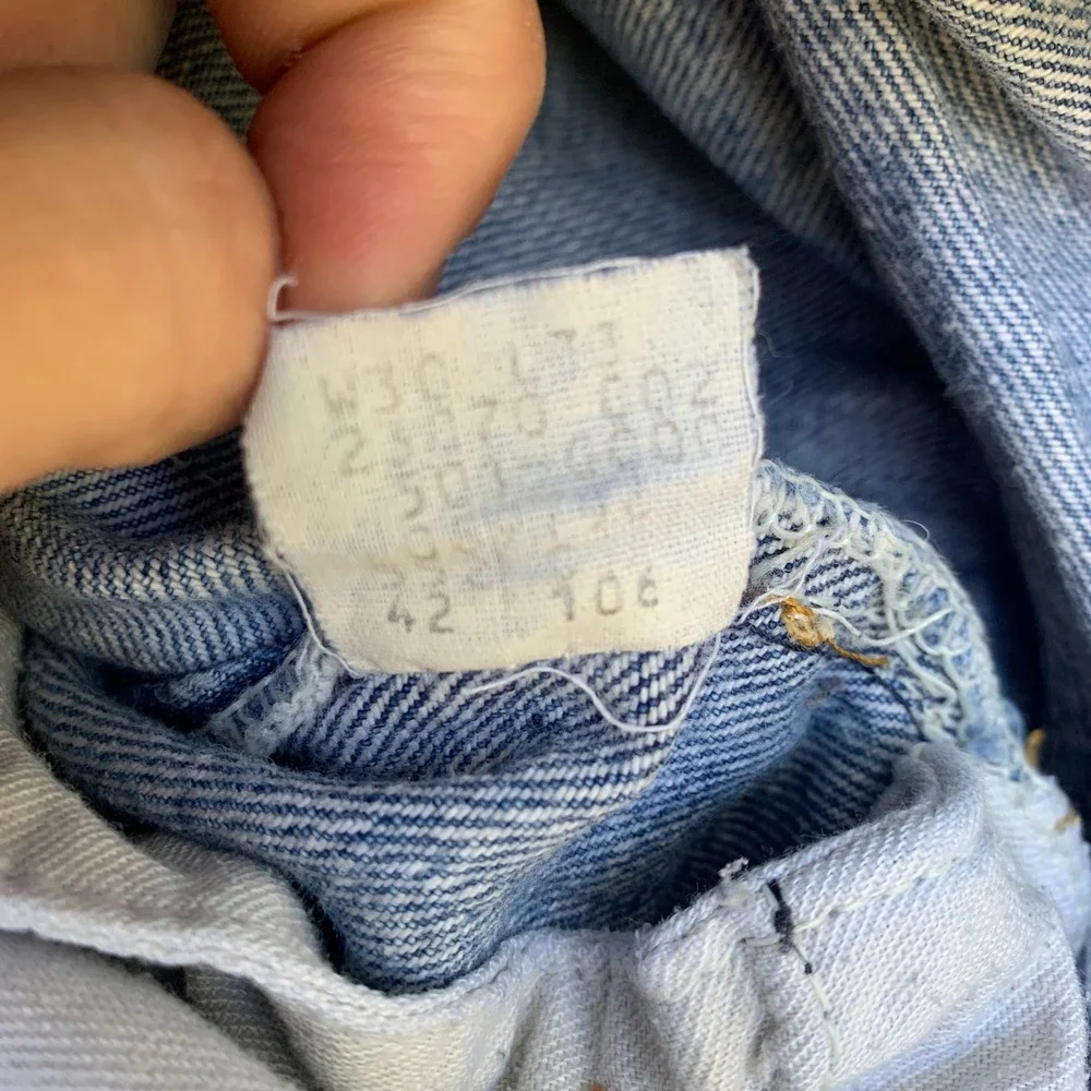 Vintage 80s Levi's 501 button fly straight leg jeans - made USA - size 30x31